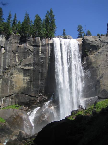 yosemite park - the upper falls waterfall