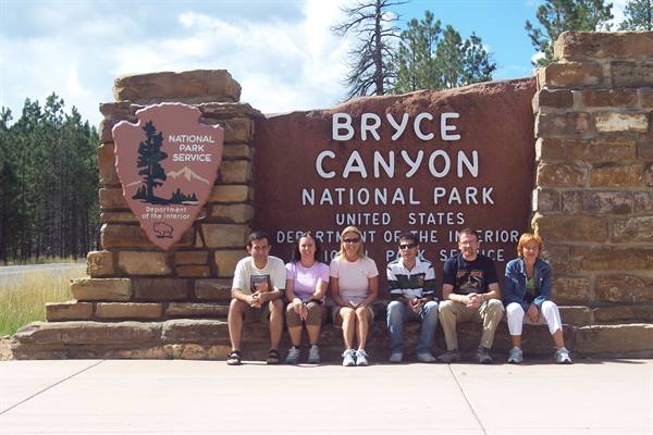 group photo at Bryce