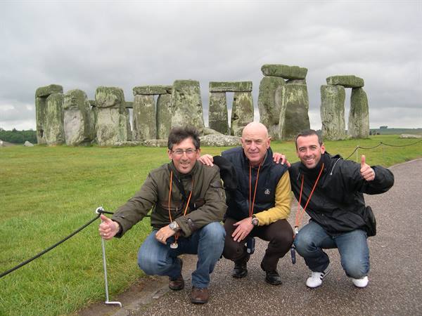 US THREE AND THE FAMOUS MEGALITHS OF STONEHENGE