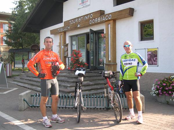BEFORE STARTING THE STAGE A STOP AT THE TOURIST OFFICE OF DOBBIACO