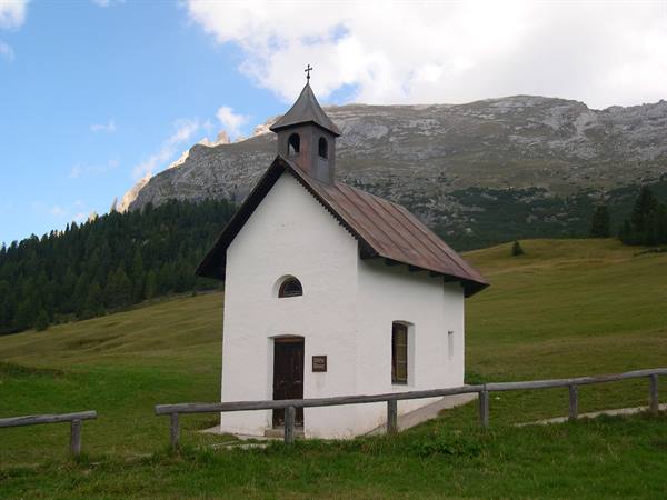 UNFORGETTABLE VIEWS FROM ALTO ADIGE
