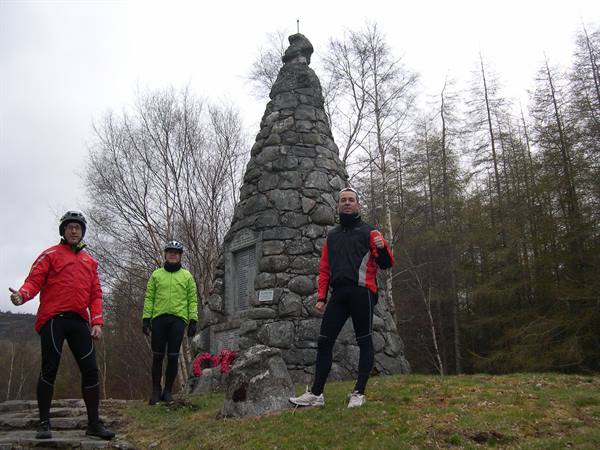 MONUMENT ENCOUNTERED ALONG THE ROUTE