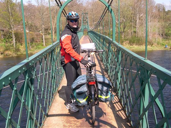 ONCE AGAIN ON THE PITLOCHRY BRIDGE, DESTINATION OF THE 2009 CYCLING ADVENTURES