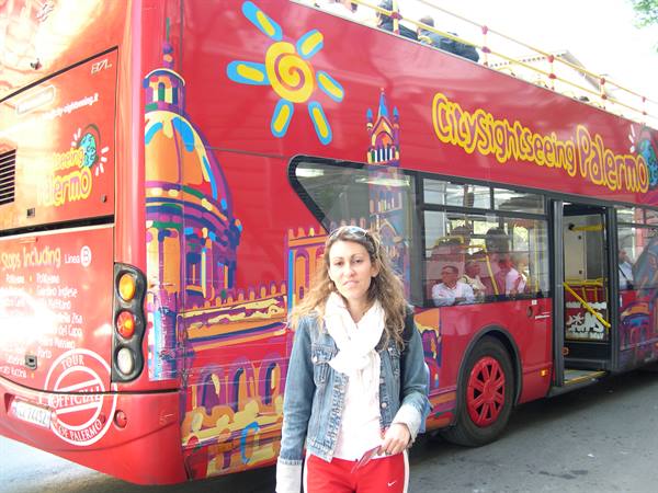 BY BUS THROUGH THE STREETS OF PALERMO
