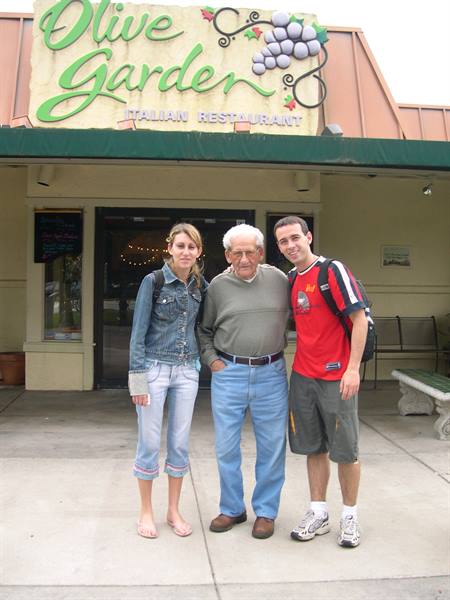 GUESTS OF UNCLE VINCENZO AT THE OLIVE GARDEN ITALIAN RESTAURANT
