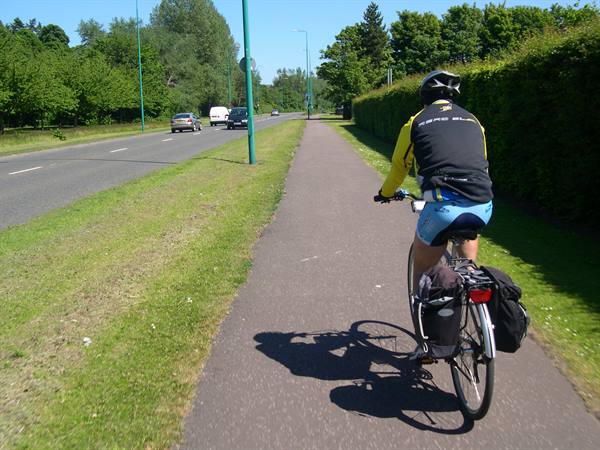 ON THE DUNDEE BIKE PATH