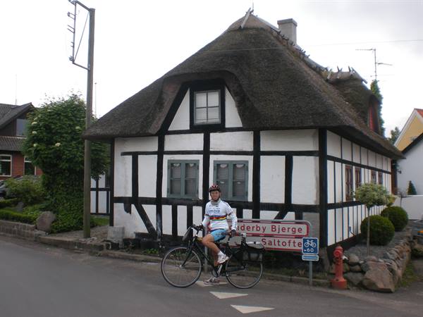 CLAUDIO AND THE TYPICAL DANISH HOUSES