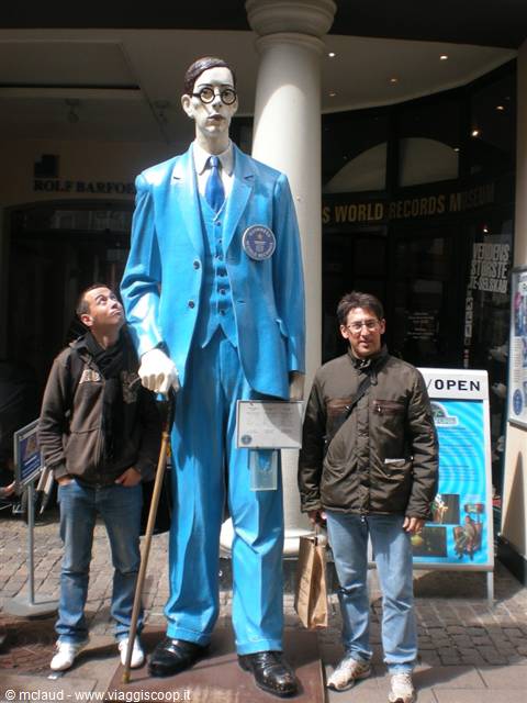 IN FRONT OF THE 'WORLD GUINNESS RECORDS' STORE IN COPENHAGEN