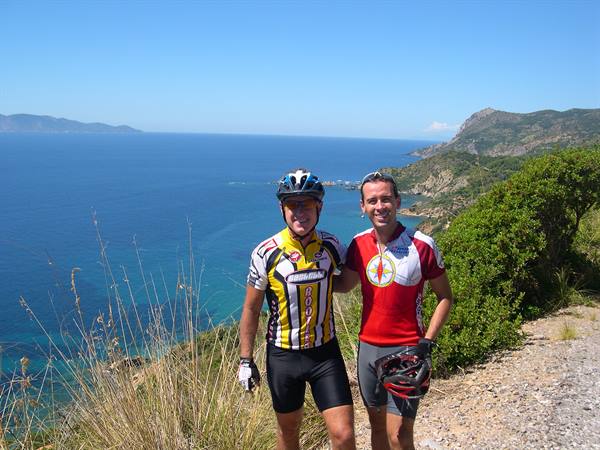 CLAUDIO,LUCIANO AND IN THE BACKGROUND THE ISLAND OF GIGLIO
