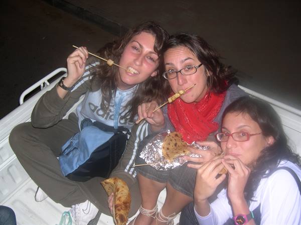 THE LEGENDARY SKEWERS FROM 'ZOZZONE' EATEN IN THE PICK UP