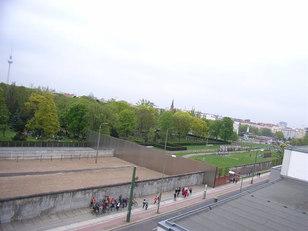 BERNAUERSTRASSE - DEATH STRIP