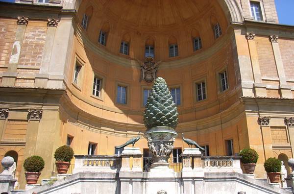 VATICAN MUSEUM