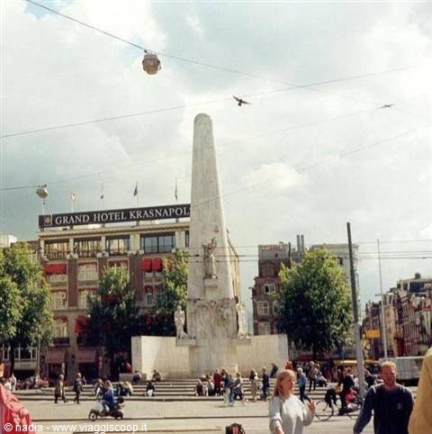 DAM SQUARE