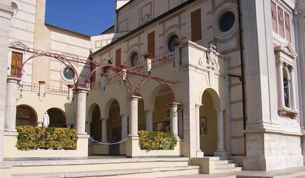 CLOISTER