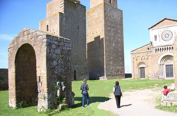 TUSCANIA