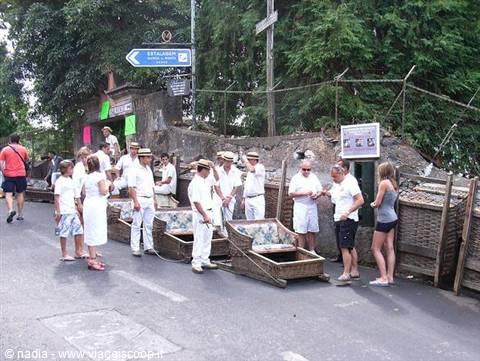 MONTE - DESCENT WITH THE WICKER BASKETS
