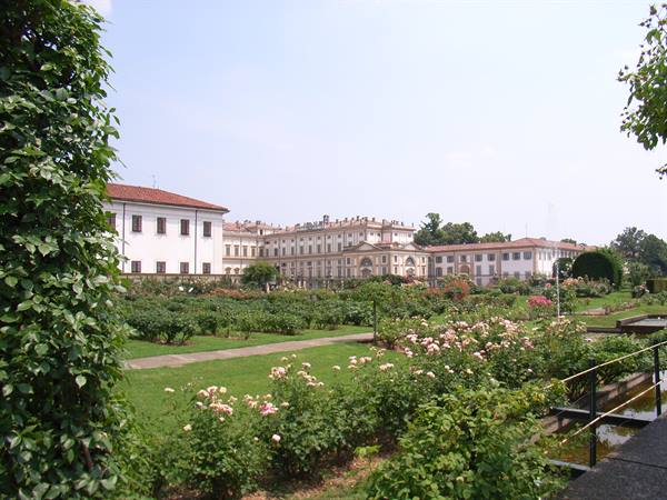 ROYAL VILLA SEEN FROM THE SERRONE - MONZA