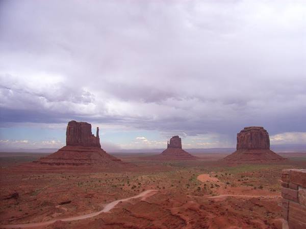 MONUMENT VALLEY