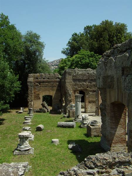 Villa Adriana - Temple - ruins