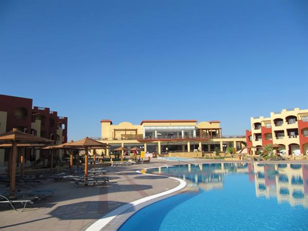 3 - pool, restaurant and reception no. 2