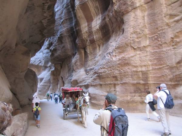 carriages and pedestrians in the Siq