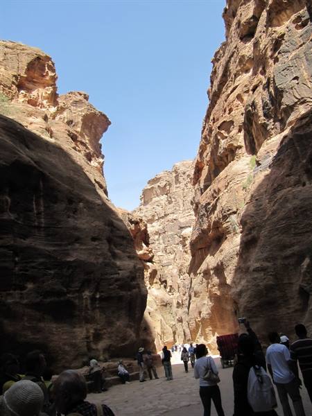 puci and shadows of the Siq