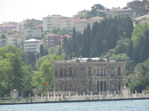 27 Ancient villas on the Bosphorus