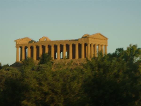 Temple of Concordia in Agrigento, Doric columns lit by sunlight