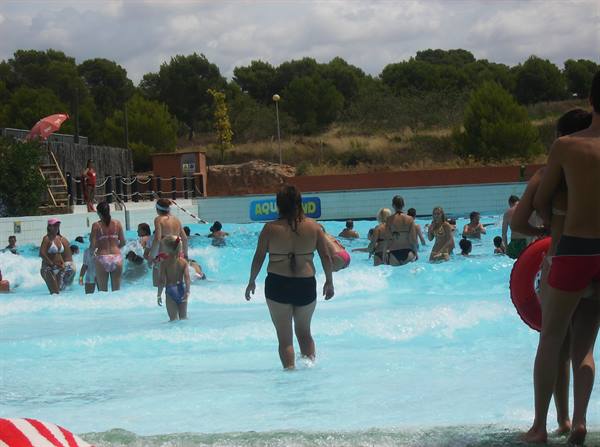 wave pool at aqualand