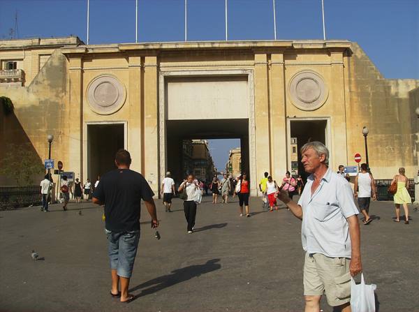entrance to Valletta