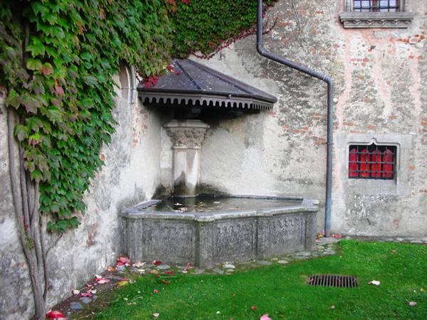 fountain outside the museum