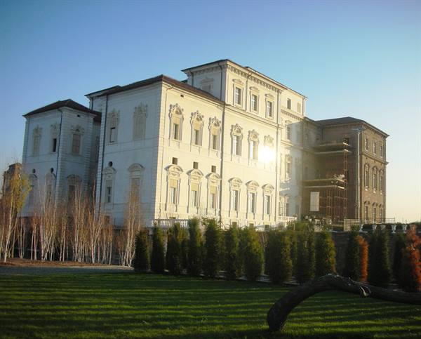 royal palace, the back facing the park