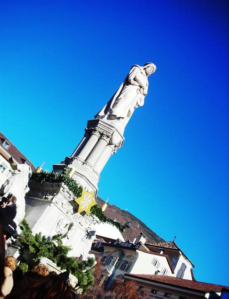 statue of Walther