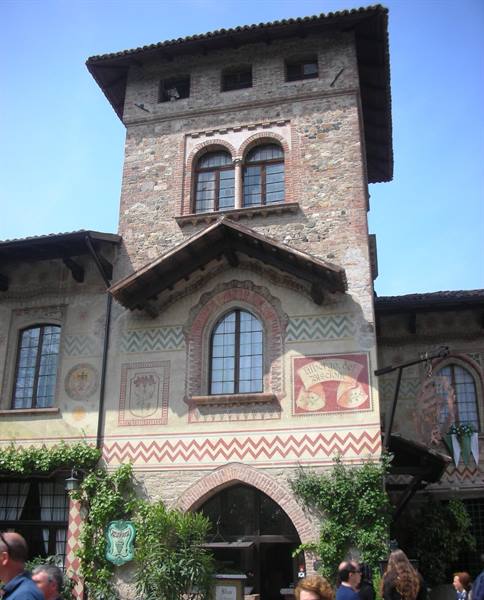 ancient hotel of the biscione
