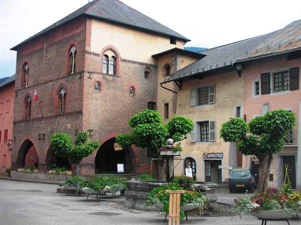 MAIN SQUARE OF THE VILLAGE