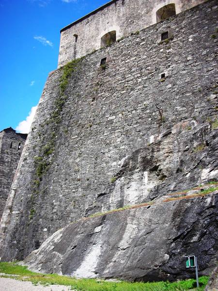 interior view wall shaped like a ship's bow