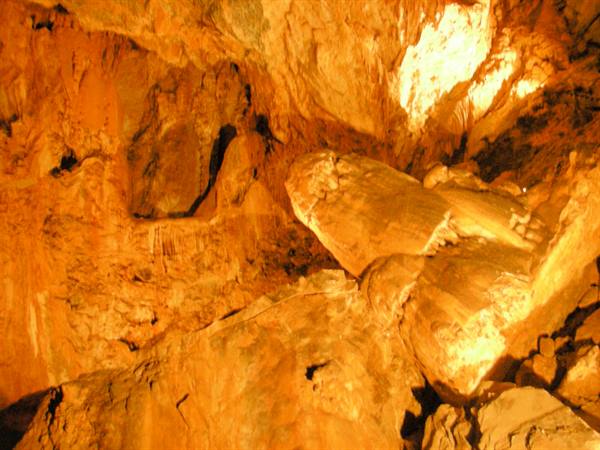 wall and internal view of the cave