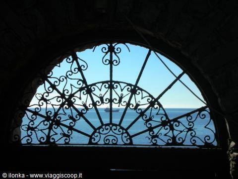 artistic view of the sea and a ship in Nervi