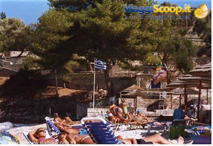 organised beach of the campsite near gaios.