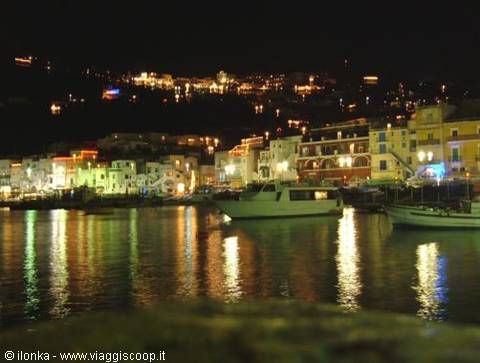 capri at night...