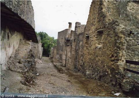 pompeii...cobblestone road