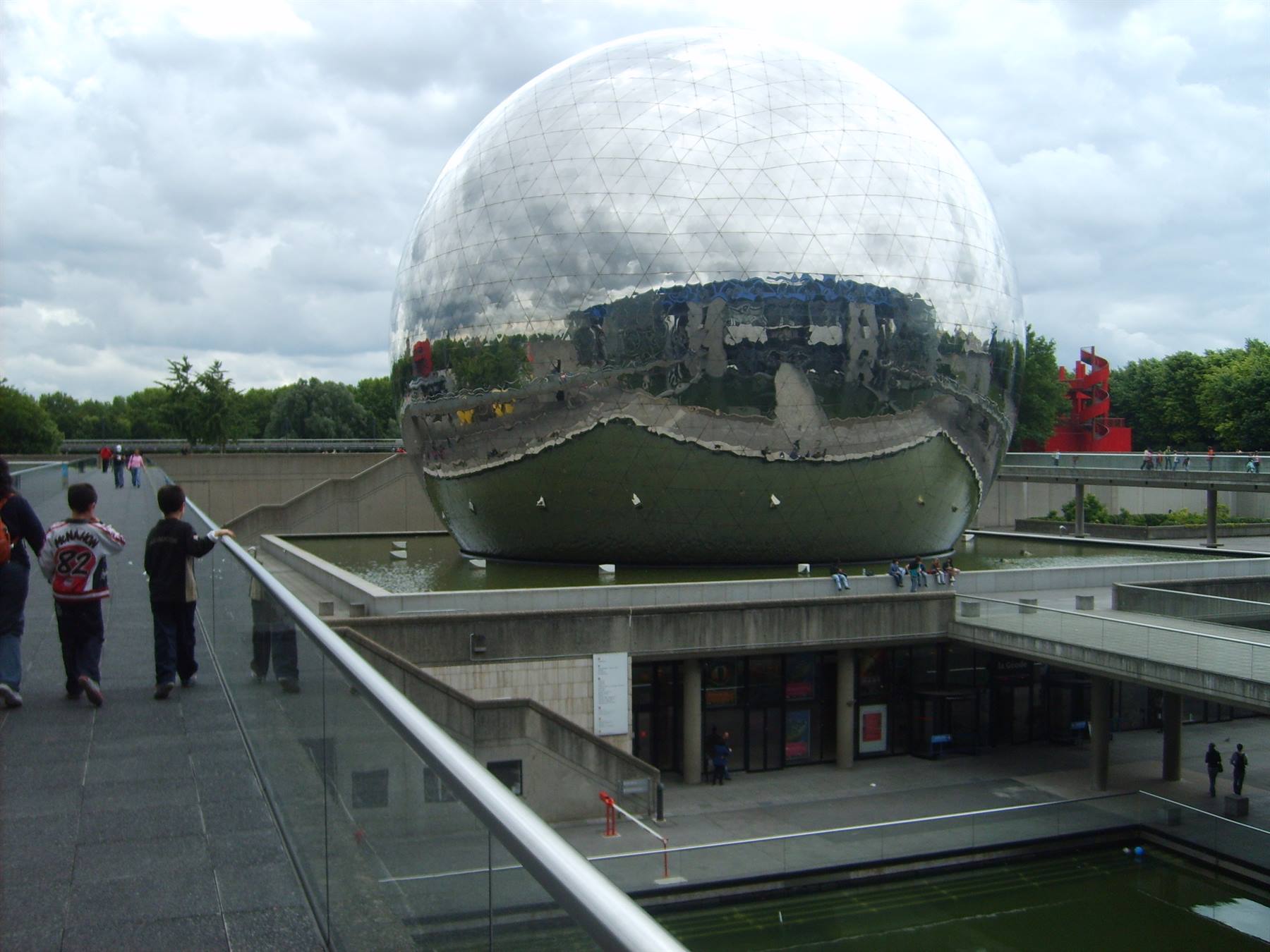 the geode in the city of science