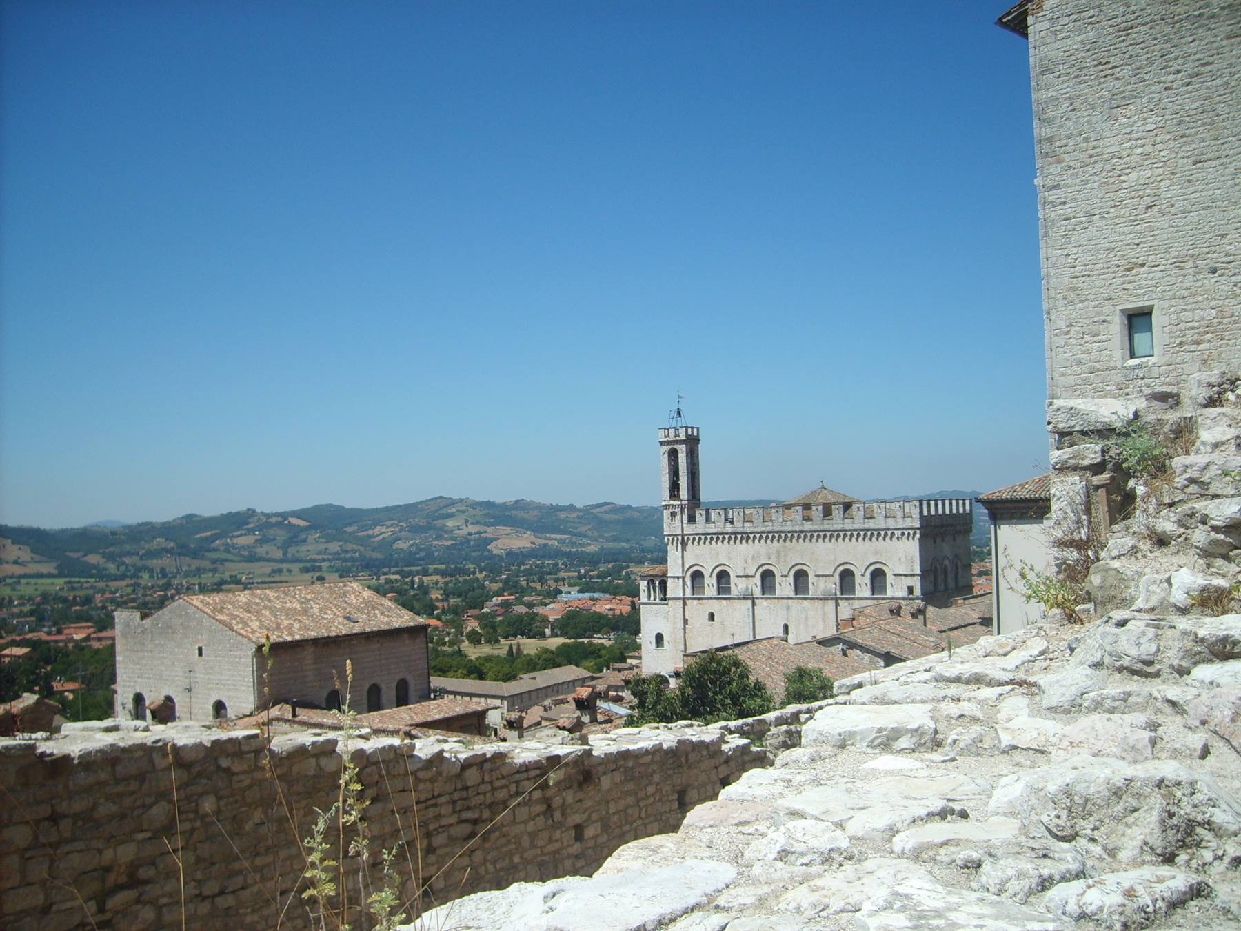glimpse of the town hall of gubbio