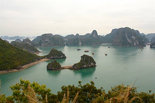 Ha Long Bay 2