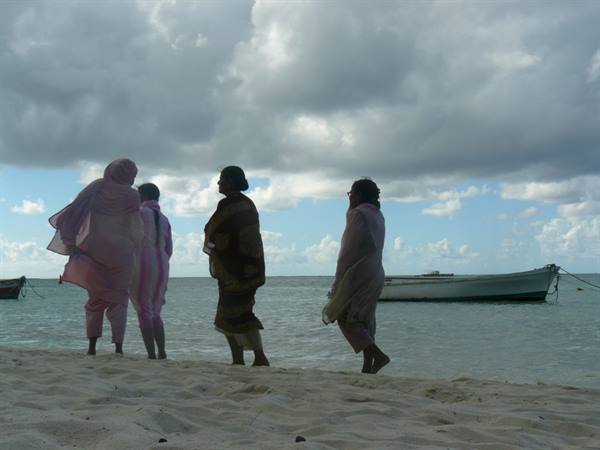 Belle Mare - Stroll