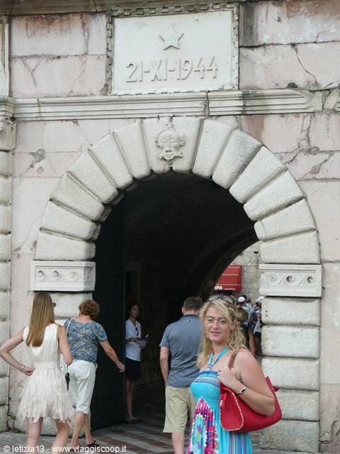 KOTOR - Entrance to the city