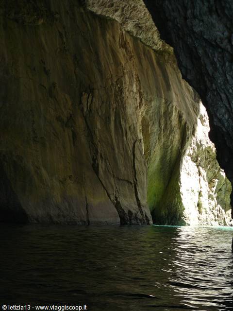 PAXI - West Coast, Cave