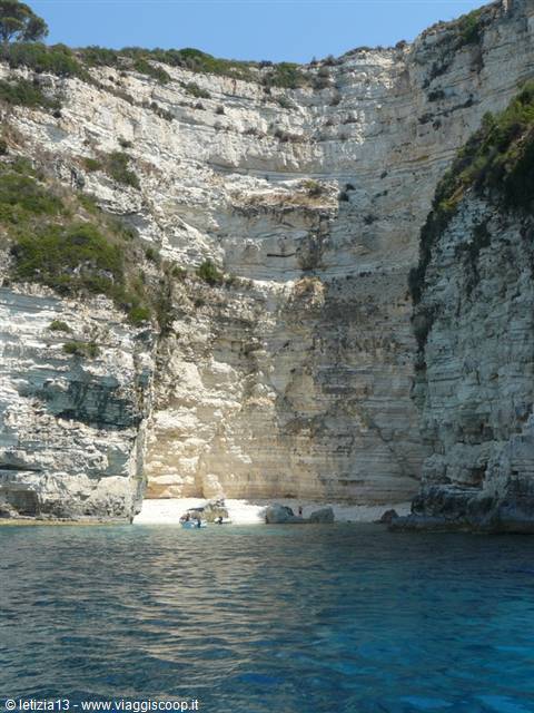 PAXI - EREMITIS BAY, West Coast
