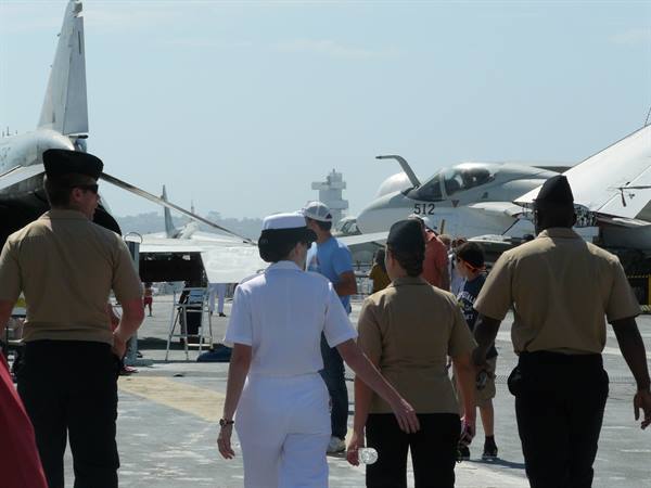San Diego - US Midway Museum