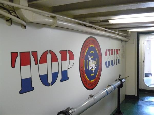 San Diego - US Midway Museum